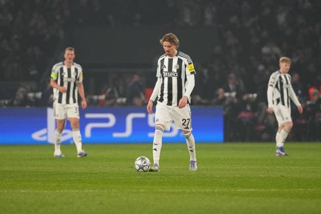 Dejection for Nick Woltemade of Newcastle after his side go 1-0 down Paris Saint-Germain v Newcastle United, UEFA Champions League, Group Stage, Football, Parc des Princes, Paris, France - 28 Jan 2026Paris Parc des Princes France EDITORIAL USE ONLY No use with unauthorised audio, video, data, fixture lists, club league logos or live services. Online in-match use limited to 120 images, no video emulation. No use in betting, games or single club league player publications. Copyright: xDavexWinter Shutterstockx 16429499af