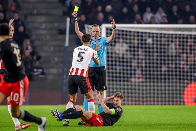 2026-01-28 PSV Eindhoven v FC Bayern Munich - UEFA Champions League 2025 26 League Phase MD8 EINDHOVEN, NETHERLANDS - JANUARY 28: Referee Joao Pinheiro looks on during the UEFA Champions League 2025 26 League Phase MD8 match between PSV Eindhoven and FC Bayern Munich at Philips Stadion on January 28, 2026 in Eindhoven, Netherlands. Eindhoven Philips Stadion Netherlands Content not available for redistribution in The Netherlands directly or indirectly through any third parties. Copyright: xBroerxvanxdenxBoomx