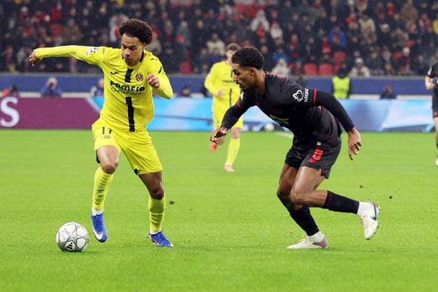 28.01.2026, xrekx, Fussball UEFA Champions League, Bayer 04 Leverkusen - FC Villareal v.l. Tajon Buchanan (FC Villarreal) LoÃ¯c BadÃ (Bayer 04 Leverkusen) Zweikampf, Aktion, action, battle for the ball (DFL DFB REGULATIONS PROHIBIT ANY USE OF PHOTOGRAPHS as IMAGE SEQUENCES and or QUASI-VIDEO) Leverkusen