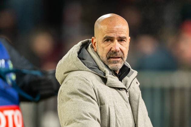 Trainer Peter Bosz (PSV Eindhoven) looks on during the UEFA Champions League 2025 26 League Phase MD8 match between PSV Eindhoven and FC Bayern München at PSV Stadion on January 28, 2026 in Eindhoven, Netherlands. -