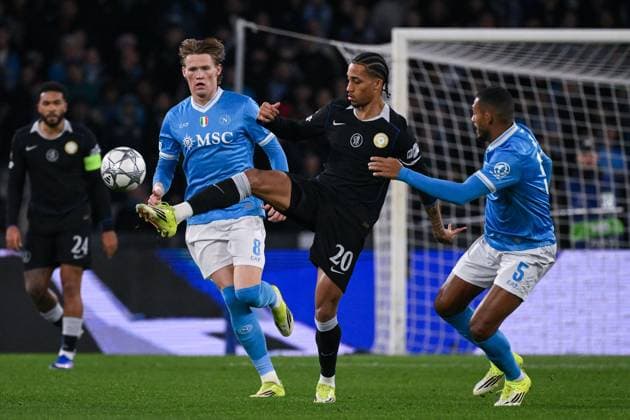 Joao Pedro of Chelsea Football Club controls the ball from pressure from Juan Jesus of Napoli and Scott McTominay of Napoli Napoli v Chelsea, UEFA Champions League, Group Stage, Football, Diego Armando Maradona Stadium, Naples, Italy - 28 Jan 2026Naples Diego Armando Maradona Stadium Italy EDITORIAL USE ONLY No use with unauthorised audio, video, data, fixture lists, club league logos or live services. Online in-match use limited to 120 images, no video emulation. No use in betting, games or single club league player publications. Copyright: xGiuseppexFama Shutterstockx 16429500ai