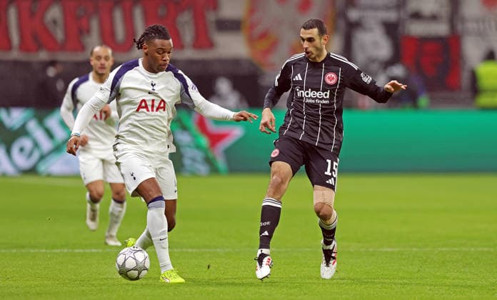 28.01.2026, xovx, Fußball UEFA Champions-League, Eintracht Frankfurt - Tottenham Hotspur v.l. Destiny Udogie (Tottenham Hotspur), Ellyes Skhiri (Eintracht Frankfurt) (DFL DFB REGULATIONS PROHIBIT ANY USE OF PHOTOGRAPHS as IMAGE SEQUENCES and or QUASI-VIDEO) emspor Frankfurt am Main