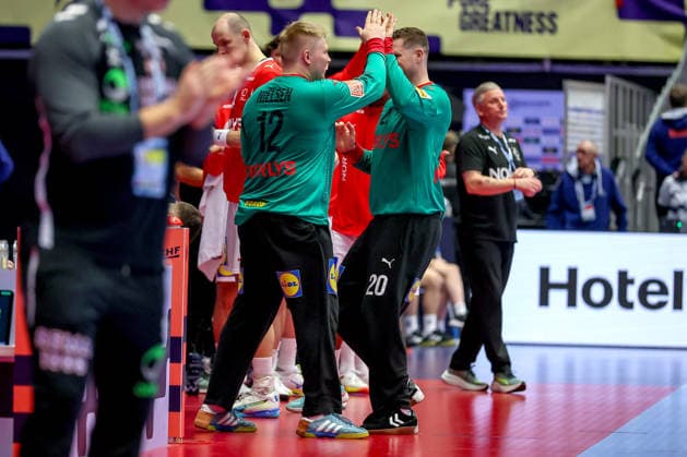 28.01.2026, Handball, Men s EHF EURO 2026, Dänemark - Norwegen, Jyske Bank Boxen in Herning, Dänemark, Main Round: Emil Nielsen (Denmark 12) neben Kevin Moller (Denmark 20) Dänemark