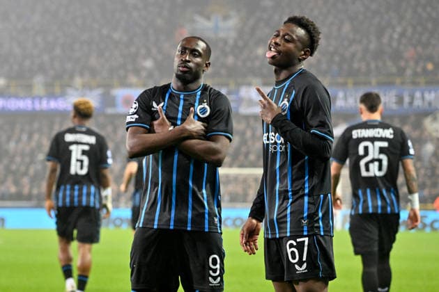 260127 Club Brugge vs Marseille Mamadou Diakhon (67) of Club Brugge celebrates with Carlos Forbs (9) of Club Brugge after scoring the 1-0 goal during the Uefa Champions League 8th matchday in the League phase game in season 2025 - 2026 between Club Brugge KV and Olympique de Marseille on January 28 , 2026 in Brugge, Belgium. (Photo by David Catry Isosport) Brugge Belgium  Copyright: xDavidxCatryx 20260128DC2_3536