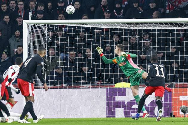 EINDHOVEN , 28-01-2026 , Philips Stadium , season 2025 2026 , UEFA Champions League football , League phase matchday 8 , match between PSV and Bayern Munchen , picture shows PSV keeper Matej Kovar PSV - Bayern Munchen  x201144407x Copyright: