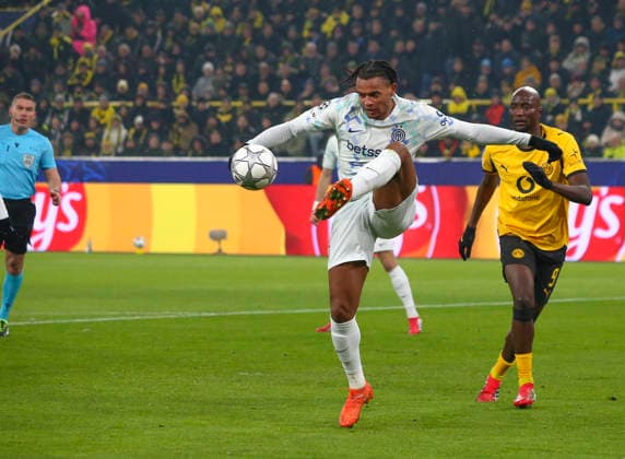 Fussball UEFA Champions League 2025 26, 8. Spieltag Ligaphase - Borussia Dortmund vs Inter Mailand - Signal Iduna Park-Stadion (Dortmund): Manuel Akanji (Inter Mailand, 25) Dortmund Copyright: xAymanxAlahmedx