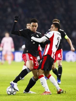 EINDHOVEN - (l-r) Jamal Musiala of FC Bayern Munich, Mauro Junior of PSV Eindhoven during the UEFA Champions League match between PSV Eindhoven and FC Bayern Munich at the Phillips Stadium on January 28, 2026, in Eindhoven, Netherlands. SEM VAN DER WAL ANP UEFA Champions League 2025-2026 xVIxANPxSportx xxANPxIVx 548918737 originalFilename: 548918737.jpg