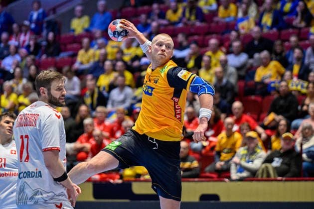 MALMÖ, SVERIGE 20260128 Sveriges Felix Möller skjuter ett skott under matchen i mellanrundan i handbolls-EM mellan Schweiz och Sverige i Malmö Arena, Malmö, Sverige, 28 januari, 2026. MALMÖ SVERIGE x50090x