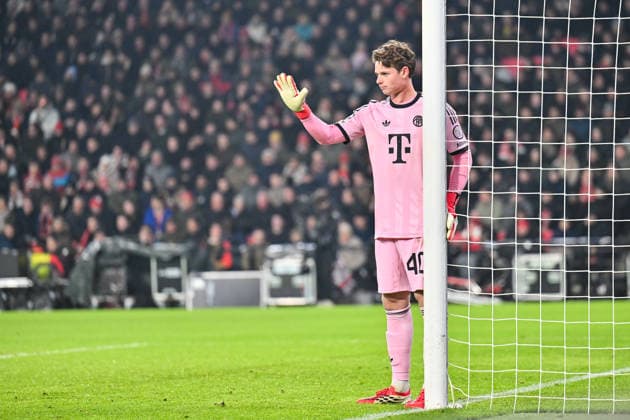 UEFA Champions League; PSV Eindhoven - FC Bayern München; 28.01.2026 EINDHOVEN, NETHERLANDS - 28. JANUARY: im Bild Jonas Kurt URBIG (FC Bayern Munich 40) Einzelfoto Freisteller während dem Match zwischen PSV Eindhoven und dem FC Bayern München am 8. Spieltag der UEFA Champions League Gruppenphase im Philips Stadion Copyright: xBEAUTIFULxSPORTS Goldbergx
