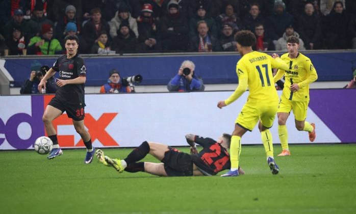 v.l. Ibrahim Maza (Bayer Leverkusen, 30), Aleix Garcia (Bayer Leverkusen, 24), Tajon Buchanan (Villarreal CF 17) ,Pau Navarro (Villarreal CF 26) GER, Bayer 04 Leverkusen vs. Villarreal CF, Fussball, Champions League, 8. Spieltag, Spielzeit 2025 2026, 28.01.2026 GER, Bayer 04 Leverkusen vs. Villarreal CF, Fussball, Champions League, 8. Spieltag, Spielzeit 2025 2026, 28.01.2026 Leverkusen Copyright: xEibner-Pressefotox xThomasxStoeckerx EP_TSR