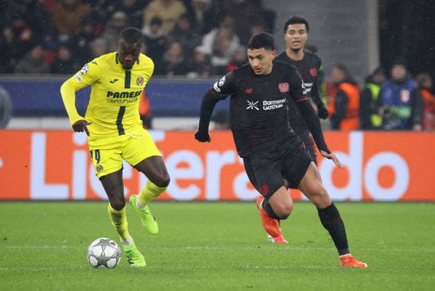 v.l. Nicolas Pepe (Villarreal CF 19), Ezequiel Fernandez (Bayer Leverkusen, 06) GER, Bayer 04 Leverkusen vs. Villarreal CF, Fussball, Champions League, 8. Spieltag, Spielzeit 2025 2026, 28.01.2026 GER, Bayer 04 Leverkusen vs. Villarreal CF, Fussball, Champions League, 8. Spieltag, Spielzeit 2025 2026, 28.01.2026 Leverkusen Copyright: xEibner-Pressefotox xThomasxStoeckerx EP_TSR