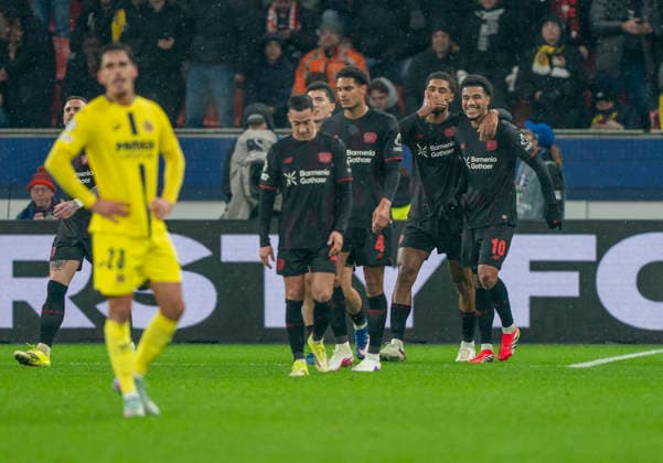 Goal scored. Malik TILLMAN (Bayer 04 Leverkusen, 10) erzielt das Tor zum celebrate the goal. Vorne ist Sergi Cardona (FC Villareal, 23) enttäuscht Bayer 04 Leverkusen - FC Villareal, Leverkusen, BayArena, 28.01.2026, GER, Herren, UEFA Champions League, Season 2025-2026 UEFA regulations prohibit any use of photographs as image sequences and or quasi-video. Copyright: HMBxMedia xMarcoxBader