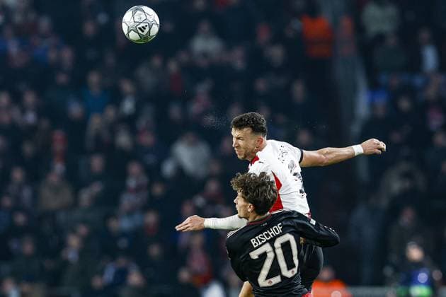 EINDHOVEN , 28-01-2026 , Philips Stadium , season 2025 2026 , UEFA Champions League football , League phase matchday 8 , match between PSV and Bayern Munchen , picture shows PSV player Ivan Perisic and Bayern Munchen player Tom Bischof PSV - Bayern Munchen  x201145590x Copyright: