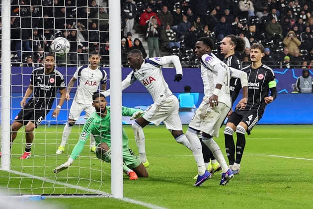 0:1 Tor fuer Tottenham Hotspur durch Randal Kolo Muani (Tottenham Hotspur, 39) , Deutschland, Fussball, UEFA Champions League, 8. Spieltag, 2025 2026, Eintracht Frankfurt vs. Tottenham Hotspur, 28.01.2026, Frankfurt am Main Deutsche-Bank-Park Deutschland Copyright: xGrantxHubbsx