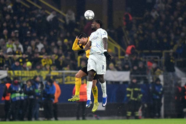 Emre Can (Borussia Dortmund) und Marcus Thuram (FC Internazionale) im Zweikampf waehrend des Spiels der UEFA Champions League 2025 26, 8. Spieltag Ligaphase zwischen Borussia Dortmund und Inter Mailand, BVB Stadion am 28. January 2026 in Dortmund, Deutschland. (Foto von Ralf Treese DeFodi Images) +++ Emre Can (Borussia Dortmund) und Marcus Thuram (FC Internazionale) battle for the ball during the UEFA Champions League 2025 26 League Phase MD8 match between Borussia Dortmund and FC Internazionale Milano at BVB Stadion Dortmund on January 28, 2026 in Dortmund, Germany. (Photo by Ralf Treese DeFodi Images) -