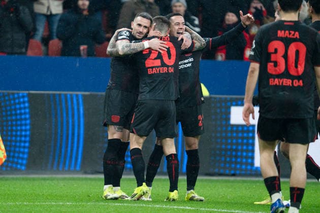 UEFA Champions League 2025 26 Bayer 04 Leverkusen vs. Villarreal CF 8. Spieltag der Ligaphase Mittwoch, 28.01.2026 BayArena (Nordrhein-Westfalen, Deutschland) Tor zum 3:0 durch Alejandro Grimaldo ( 20) Jubel Freude Emotionen Torjubel Lucas Vazquez ( 21) Aleix Garcia ( 24) Copyright: xCelinaxLeiersx
