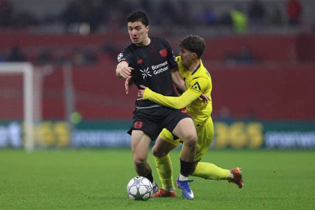 Ibrahim Maza (Bayer 04 Leverkusen) und Pau Navarro (Villarreal CF) battle for the ball during the UEFA Champions League 2025 26 League Phase MD8 match between Bayer 04 Leverkusen and Villarreal CF at BayArena on January 28, 2026 in Leverkusen, Germany. (Photo by Oliver Kaelke DeFodi Images) -