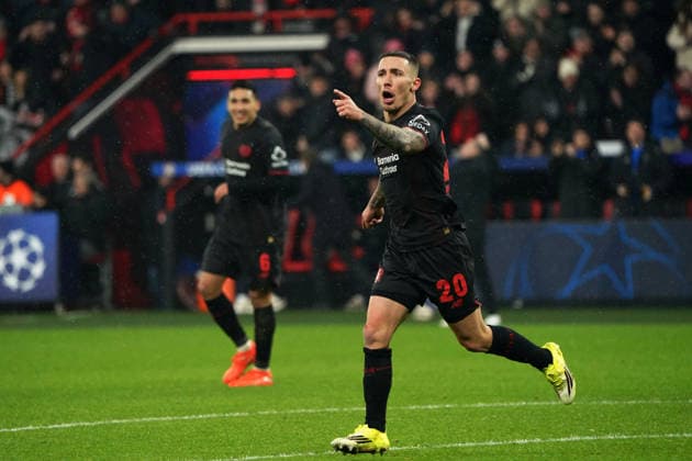 Fussball, UEFA Champions League 2025 2026, Bayer 04 Leverkusen vs FC Villareal 28.01.2026 Bayarena Leverkusen, alejandro grimaldo Bayer 04 Leverkusen , jubelt Aktion, Einzelbild,