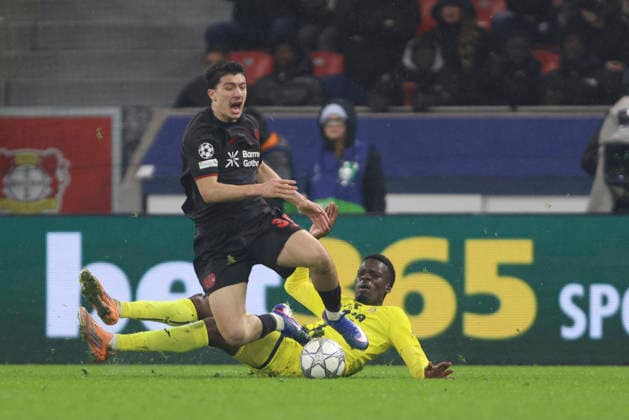 Ibrahim Maza (Bayer 04 Leverkusen) und Tani Oluwaseyi (Villarreal CF) battle for the ball during the UEFA Champions League 2025 26 League Phase MD8 match between Bayer 04 Leverkusen and Villarreal CF at BayArena on January 28, 2026 in Leverkusen, Germany. (Photo by Oliver Kaelke DeFodi Images) -