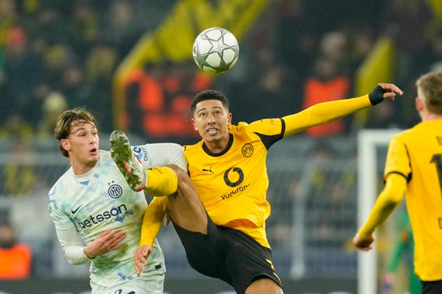 Pio Esposito (FC Internazionale) and Jobe Bellingham (Borussia Dortmund) battle for the ball during the UEFA Champions League 2025 26 League Phase MD8 match between Borussia Dortmund and FC Internazionale Milano at BVB Stadion Dortmund on January 28, 2026 in Dortmund, Germany. (Photo by Alex Gottschalk DeFodi Images) -