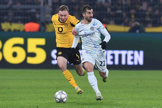 Fußball UEFA Champions League 8. Spieltag Borussia Dortmund - Inter Mailand am 28.01.2026 im Signal Iduna Park in Dortmund Henrikh Mkhitaryan ( Mailand ), vorne - Maximilian Beier ( Dortmund ), hinten