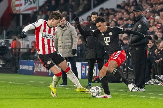 Zweikampf zwischen Paul Wanner (PSV Eindhoven, 10) und Jamal Musiala (FC Bayern Muenchen, 10). PSV Eindhoven vs. FC Bayern Muenchen, Fussball, UEFA Champions League, 08. Spieltag, Saison 2025 2026, 28.01.2026 PSV Eindhoven vs. FC Bayern Muenchen, Fussball, UEFA Champions League, 08. Spieltag, Saison 2025 2026, 28.01.2026 Eindhoven Copyright: xEibner-Pressefoto ThomasxHaeslerx EP_THR