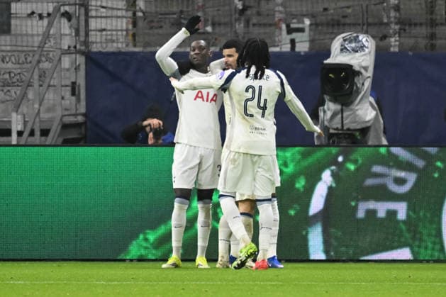 28.01.2026, xsltx, Fussball UEFA Champions League, Eintracht Frankfurt - Tottenham Hotspur v.l. Torjubel nach dem Tor zum celebrating the goal celebrate 0:2 durch Dominic Solanke (Tottenham Hotspur) (DFL DFB REGULATIONS PROHIBIT ANY USE OF PHOTOGRAPHS as IMAGE SEQUENCES and or QUASI-VIDEO)