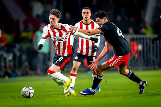 PSV Eindhoven midfielder Paul Wanner, SC Bayern Munchen midfielder Aleksander Pavlovic during the match PSV Eindhoven vs FC Bayern Munchen at the Philips stadium for the Champions League - League phase - Matchday 8 season 2025-2026 in EINDHOVEN, Netherlands on 28 01 2026, (Photo by Marcel van Dorst EYE4IMAGES) -