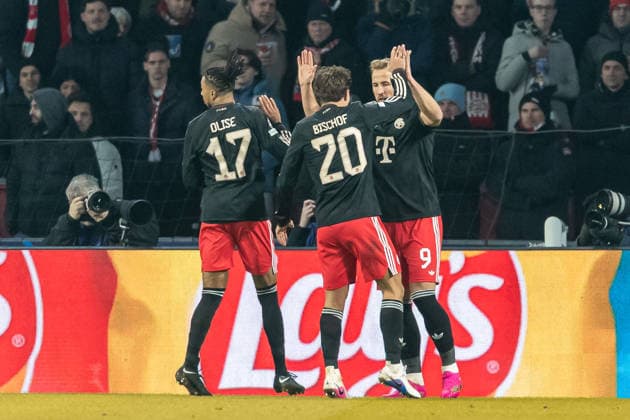 Harry Kane (FC Bayern München) celebrates after scoring his team s second goal with teammates during the UEFA Champions League 2025 26 League Phase MD8 match between PSV Eindhoven and FC Bayern München at PSV Stadion on January 28, 2026 in Eindhoven, Netherlands. -
