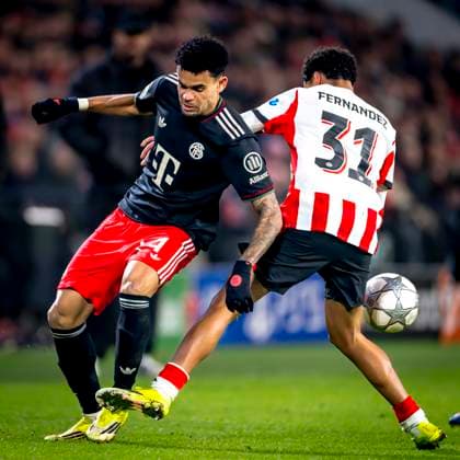SC Bayern Munchen forwarder Luis Diaz, PSV Eindhoven midfielder Noah Fernandez during the match PSV Eindhoven vs FC Bayern Munchen at the Philips stadium for the Champions League - League phase - Matchday 8 season 2025-2026 in EINDHOVEN, Netherlands on 28 01 2026, (Photo by Marcel van Dorst EYE4IMAGES) -