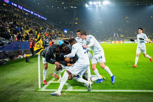 28.01.2026 - Fußball, 2025 2026, UEFA Champions League, 8. Spieltag, Borussia Dortmund - Inter Mailand: Mannschaft (Mailand) jubelt nach dem Tor zum 0:2 von Andy Diouf (Mailand)