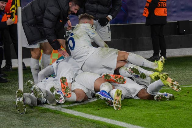 Andy Diouf (Inter 17) jubelt nach dem Tor zum 0:2 mit der Mannschaft 28.01.2026 Fussball, Champions League, Borussia Dortmund vs Inter Mailand , Signal Iduna Park, Dortmund,