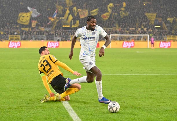 v.l. Emre Can (Borussia Dortmund) Marcus Thuram (Inter Mailand), Aktion, Zweikampf, Fussball Champions League, Borussia Dortmund - Inter Mailand, 8. Spieltag, am 28.01.2026 in Dortmund Deutschland. UEFA regulations prohibit any use of photographs as image sequences and or quasi-video Â