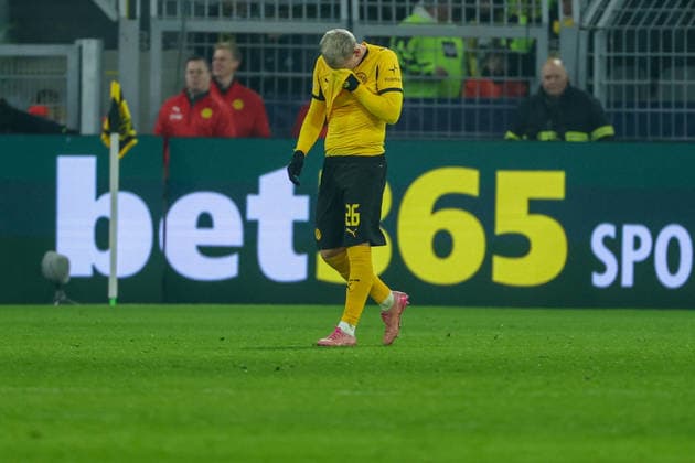 UEFA Champions League - Borussia Dortmund - Inter Mailand am 28.01.2026 im Signal Iduna Park in Dortmund Julian Ryerson (Dortmund 26) unzufrieden, enttäuscht, enttaeuscht, niedergeschlagen.