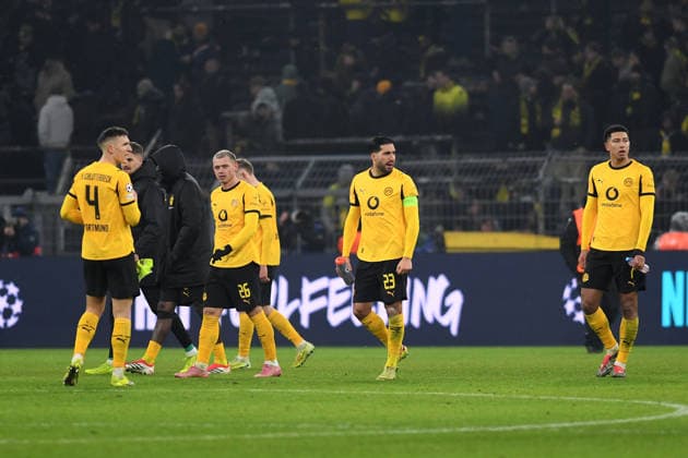 Nico Schlotterbeck (Borussia Dortmund), Julian Ryerson (Borussia Dortmund), Emre Can (Borussia Dortmund) und Jobe Bellingham (Borussia Dortmund) enttaeuscht nach Spielende waehrend des Spiels der UEFA Champions League 2025 26, 8. Spieltag Ligaphase zwischen Borussia Dortmund und Inter Mailand, BVB Stadion am 28. January 2026 in Dortmund, Deutschland. (Foto von Ralf Treese DeFodi Images) +++ Nico Schlotterbeck (Borussia Dortmund), Julian Ryerson (Borussia Dortmund), Emre Can (Borussia Dortmund) und Jobe Bellingham (Borussia Dortmund) look dejected during the UEFA Champions League 2025 26 League Phase MD8 match between Borussia Dortmund and FC Internazionale Milano at BVB Stadion Dortmund on January 28, 2026 in Dortmund, Germany. (Photo by Ralf Treese DeFodi Images) -