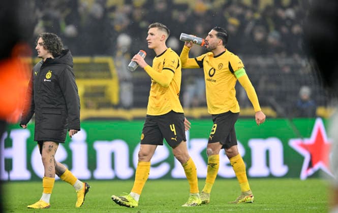 v.l. Fabio Silva (Borussia Dortmund), Nico Schlotterbeck (Borussia Dortmund) Emre Can (Borussia Dortmund), enttaeuscht nach dem Spiel. Fussball Champions League, Borussia Dortmund - Inter Mailand, 8. Spieltag, am 28.01.2026 in Dortmund Deutschland. UEFA regulations prohibit any use of photographs as image sequences and or quasi-video Â