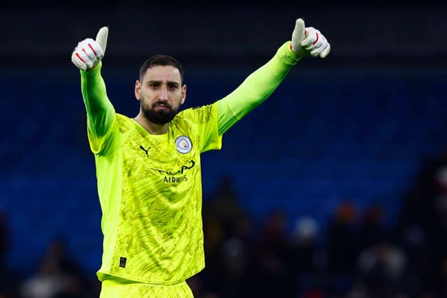 Manchester City v Galatasaray, Manchester, UK - 28 January 2026 Gianluigi Donnarumma Goalkeeper of Manchester City applauds fans following victory in the UEFA Champions League match between Manchester City and Galatasaray at The Etihad Stadium on 28 January 2026 in Manchester, England (Photo by Steve Taylor PPAUK) Manchester The Etihad Stadium Greater Manchester England Copyright: xStevexTaylor PPAUKx PPA-243894