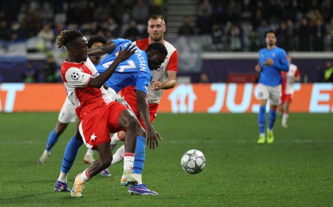 Cyprus Soccer Champions League Slavia s Yussuf Sanyang, in the center, challenges Pafos Luccassen during the Champions League opening phase soccer match between Pafos FC and Slavia Praha, in Limassol, Cyprus, Wednesday, Jan. 28, 2026. Limassol Cyprus  Copyright: xDanilxShamkinx originalFilename:shamkin-notitle260128_npceW.jpg