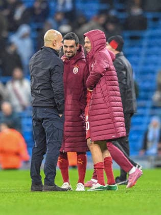 Manchester City v Galatasaray UEFA Champions League Manchester City manager Pep Guardiola and Ilkay Gundogan of Galatasaray during the UEFA Champions League match at the Etihad Stadium, Manchester 28 01 2026 UK Newspapers OUT Copyright: xKarlxVallantinex FIL-22873-0155