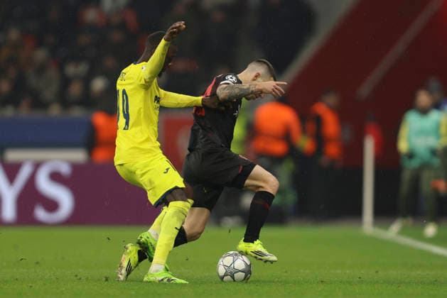 Nicolas PÃ pÃ (Villarreal CF) und Alejandro Grimaldo (Bayer 04 Leverkusen) battle for the ball during the UEFA Champions League 2025 26 League Phase MD8 match between Bayer 04 Leverkusen and Villarreal CF at BayArena on January 28, 2026 in Leverkusen, Germany. (Photo by Oliver Kaelke DeFodi Images) -