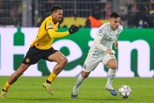 DORTMUND, GERMANY - JANUARY 28: Felix Nmecha of Borussia Dortmund challenges Lautaro Martinez of FC Internazionale during the UEFA Champions League 2025 26 League Phase MD8 match between Borussia Dortmund and FC Internazionale Milano at BVB Stadion Dortmund on January 28, 2026 in Dortmund, Germany. (Photo by Rene Nijhuis) SPO  Copyright: xRenexNijhuis