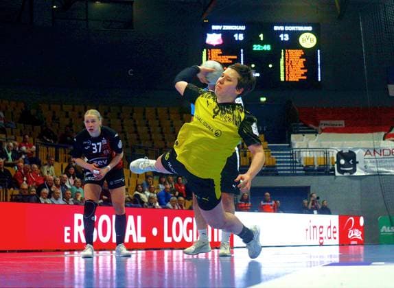 Torwurf von Alina Grijseels (Dortmund) Handball Frauen 1.Bundesliga 2025 26 BSV Sachsen Zwickau - Borussia Dortmund 29:30 am 28.1.2026 in der Sparkassen-Arena Zwickau BSV Sachsen Zw ickau - Borussia Dortmund