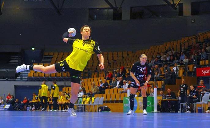Alina Grijseels (Dortmund) verwandelt einen Siebenmeter Handball Frauen 1.Bundesliga 2025 26 BSV Sachsen Zwickau - Borussia Dortmund 29:30 am 28.1.2026 in der Sparkassen-Arena Zwickau BSV Sachsen Zw ickau - Borussia Dortmund