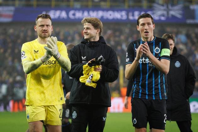 Club s goalkeeper Simon Mignolet, Club s goalkeeper Nordin Jackers and Club s Hans Vanaken celebrate after winning a soccer game between Belgian Club Brugge and French Olympique de Marseille, Wednesday 28 January 2026 in Brugge, on day eight of the League phase of the UEFA Champions League tournament. KURTxDESPLENTER  x159408041x