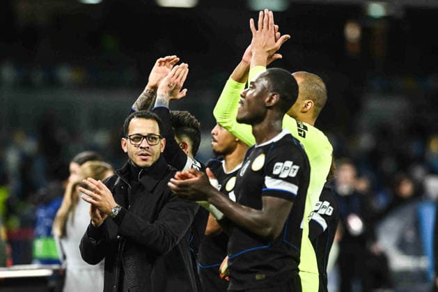 CALCIO - UEFA Champions League - SSC Napoli vs Chelsea FC Antonio Conte Coach coach of SSC Napoli gestures during the Uefa Champions League between SSC Napoli vs Chelsea FC :Agostino Gemito PA Naples Italy  Copyright: xIPAxSport ABACAx