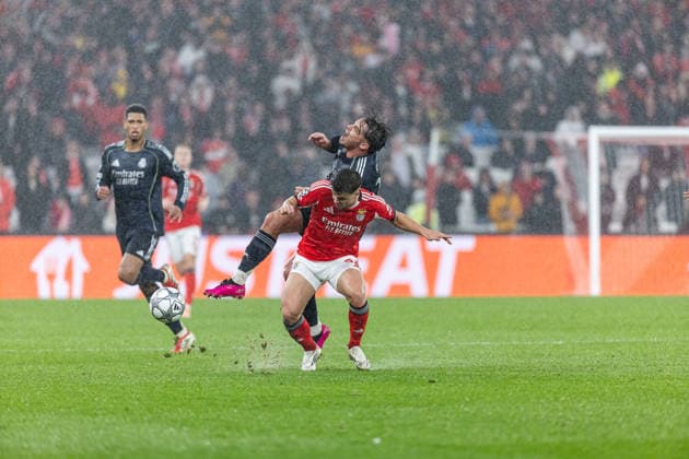 Raul Asencio ( Real Madrid ) in action during the match between SL Benfica and Real Madrid CF, valid for UEFA Champions League 2025 2026 at Estadio Lisboa e Benfica on 28 January 2026. Lisbon Estadio Sport Lisboa e Benfica Lisbon Portugal Copyright: xIMAGOx xPRIMExSPORTSxIMAGESx xFILIPExOLIVEIRAx
