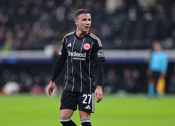 28.01.2026, Fussball UEFA Champions League, Eintracht Frankfurt - Tottenham Hotspur, emonline, emspor, v.l., Mario Götze (Eintracht Frankfurt) DFL DFB REGULATIONS PROHIBIT ANY USE OF PHOTOGRAPHS AS IMAGE SEQUENCES AND OR QUASI-VIDEO. xdcx Copyright: HMBxMedia Claus