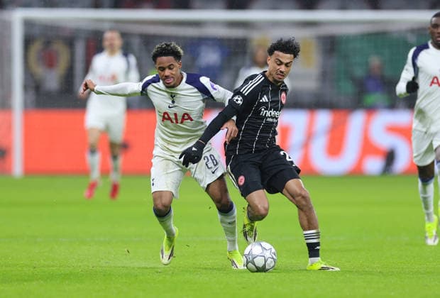 28.01.2026, Fussball UEFA Champions League, Eintracht Frankfurt - Tottenham Hotspur, emonline, emspor, v.l., Wilson Odobert (Tottenham Hotspur), Nathaniel Brown (Eintracht Frankfurt) DFL DFB REGULATIONS PROHIBIT ANY USE OF PHOTOGRAPHS AS IMAGE SEQUENCES AND OR QUASI-VIDEO. xdcx Copyright: HMBxMedia Claus
