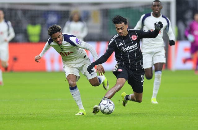 28.01.2026, Fussball UEFA Champions League, Eintracht Frankfurt - Tottenham Hotspur, emonline, emspor, v.l., Wilson Odobert (Tottenham Hotspur), Nathaniel Brown (Eintracht Frankfurt) DFL DFB REGULATIONS PROHIBIT ANY USE OF PHOTOGRAPHS AS IMAGE SEQUENCES AND OR QUASI-VIDEO. xdcx Copyright: HMBxMedia Claus
