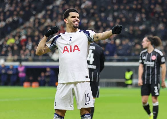 28.01.2026, Fussball UEFA Champions League, Eintracht Frankfurt - Tottenham Hotspur, emonline, emspor, v.l., Torjubel zum 0:2 durch Dominic Solanke (Tottenham Hotspur), Goal celebration, celebrate the goal DFL DFB REGULATIONS PROHIBIT ANY USE OF PHOTOGRAPHS AS IMAGE SEQUENCES AND OR QUASI-VIDEO. xdcx Copyright: HMBxMedia Claus